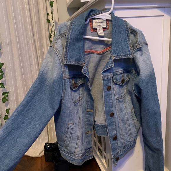 Women’s Jean Jacket - Picture 2 of 3